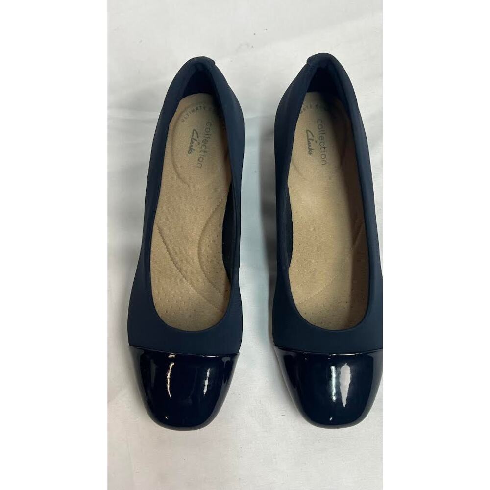 Clarks Women's Marilyn Sara Pump, Navy‎ Textile/Patent Combi, 7